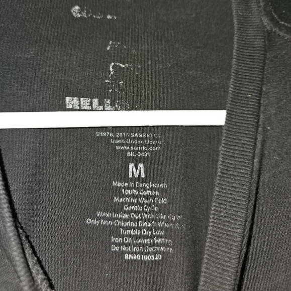 Hello Kitty & Friends Tee SIZE M - Picture 2 of 3